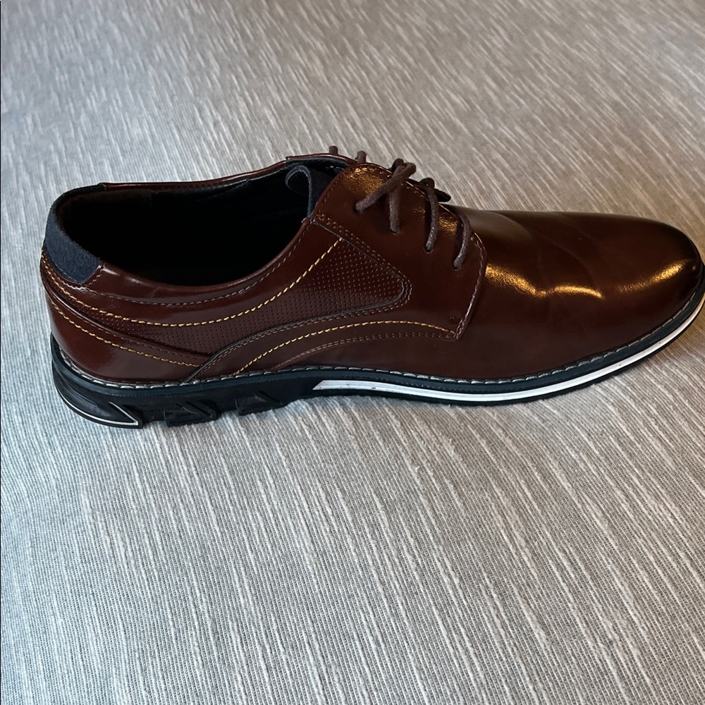 Elegant Brown Leather Men's Shoes - Picture 3 of 8